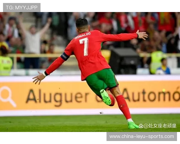 C罗深夜训练被拍到独自加练，状态恐怖回归