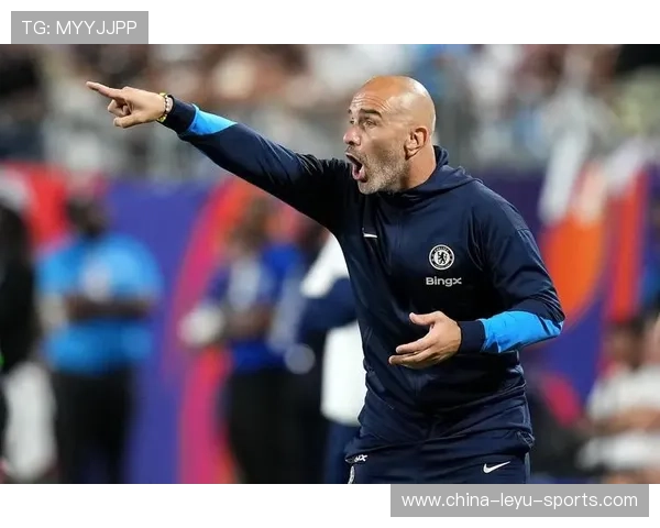 切尔西边路压制效果极佳,迪萨西补位稳固 切尔西边路压制效果极佳,迪萨西补位稳固