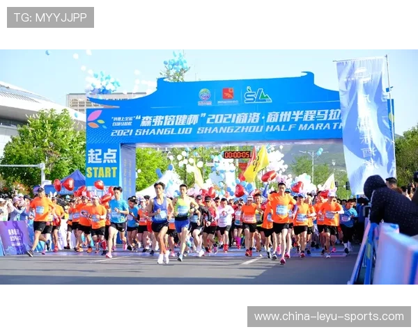 “武汉马拉松赛道，冠军争夺战一触即发”